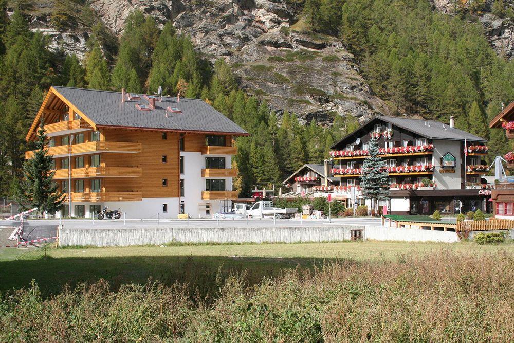 Typically Swiss Hotel Tascherhof Bagian luar foto