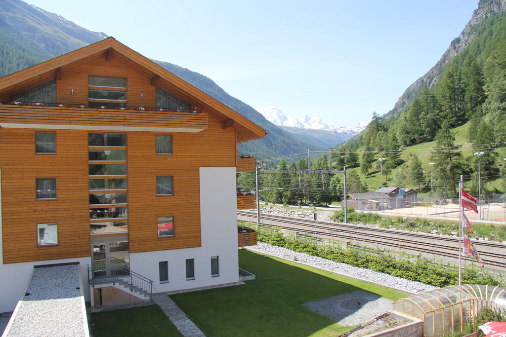 Typically Swiss Hotel Tascherhof Bagian luar foto